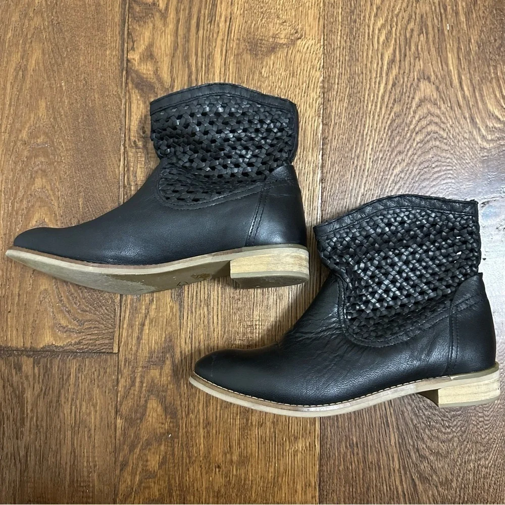 Seychelles x Revolve Knock at the Door Bootie Black Leather 8.5 - Anthropologie